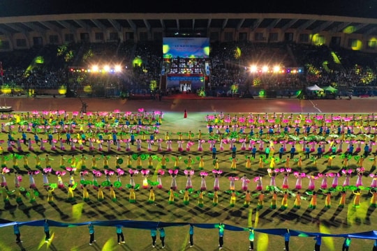 Những hình ảnh ấn tượng tại lễ khai mạc Đại hội Thể dục thể thao tỉnh Nghệ An lần thứ IX năm 2022