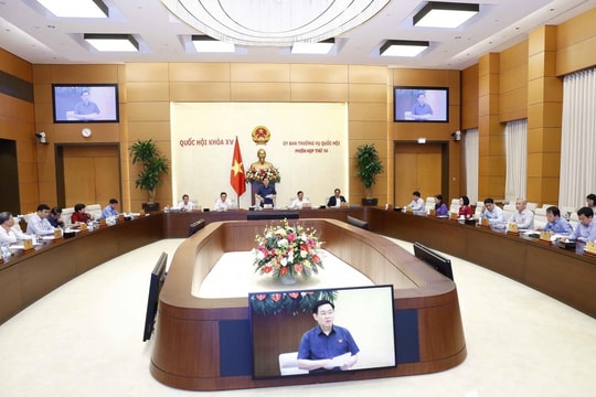 Ủy ban Thường vụ Quốc hội họp phiên chuyên đề thảo luận 8 dự án luật