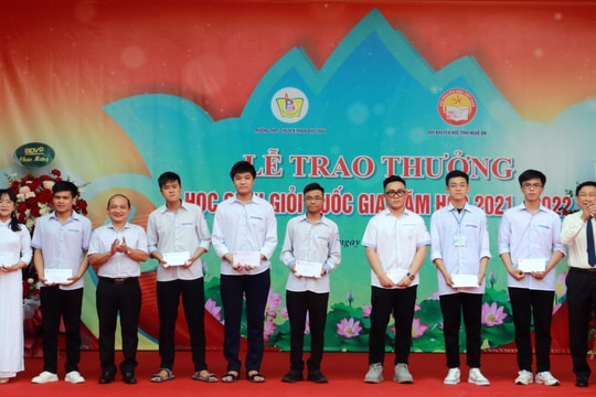 Nghệ An huy động được hơn 50 tỷ đồng cho Quỹ Khuyến học