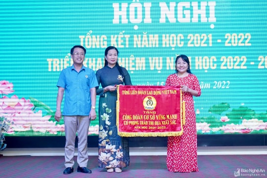 Công đoàn ngành Giáo dục đồng hành với cơ sở và người lao động khó khăn