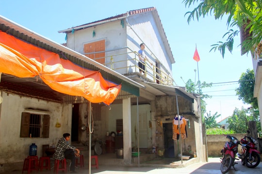 Hàng trăm hộ nghèo tại Nghệ An được xây dựng nhà chống lũ