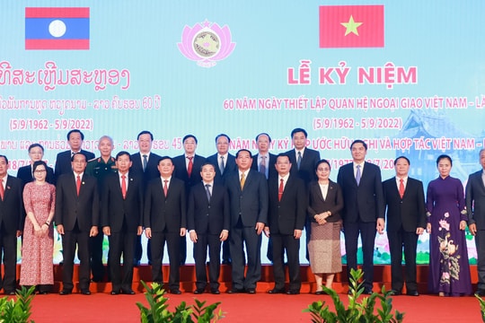 Nghệ An trọng thể kỷ niệm 60 năm Ngày thiết lập quan hệ ngoại giao Việt Nam - Lào