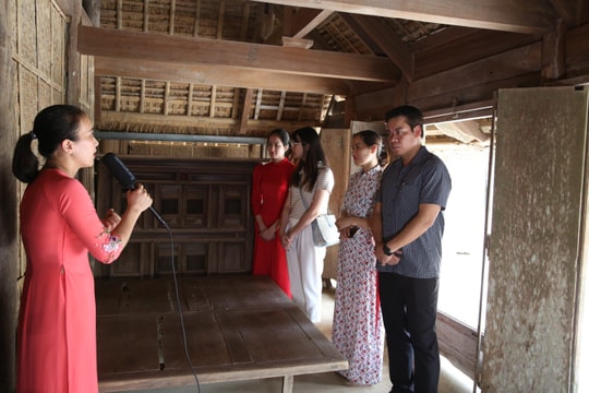 Tổ chức các hoạt động tuyên truyền kỷ niệm 120 năm Ngày sinh Tổng Bí thư Lê Hồng Phong