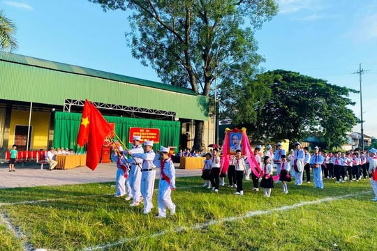 Tưng bừng duyệt nghi thức Đội kỷ niệm 77 năm Cách mạng Tháng Tám và Quốc khánh 2/9