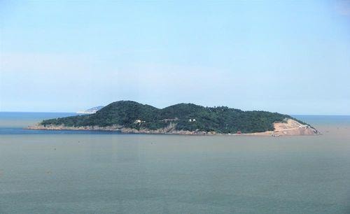 Một ngư dân rơi xuống biển mất tích khi đi đánh cá