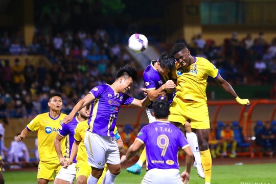 Vòng 14 V.League: Sông Lam Nghệ An có cản bước được Câu lạc bộ Hà Nội?