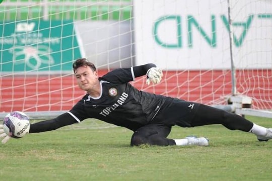 Trợ lý HLV Park Hang-seo dẫn dắt Câu lạc bộ Nam Định; Thủ thành Đặng Văn Lâm 'gặp hạn'