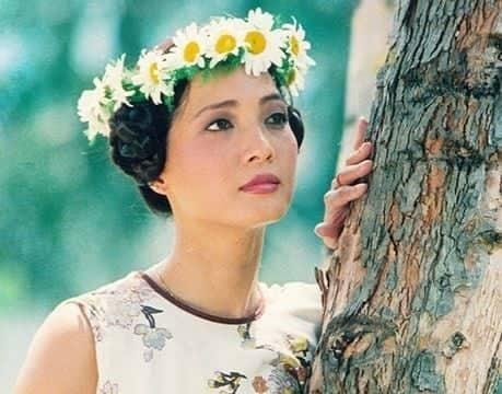 Loạt ảnh thời trẻ đẹp tựa nữ thần của NSND Lê Khanh 