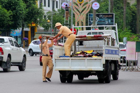 Thông báo cấm đường phục vụ diễn tập thực binh ở thành phố Vinh