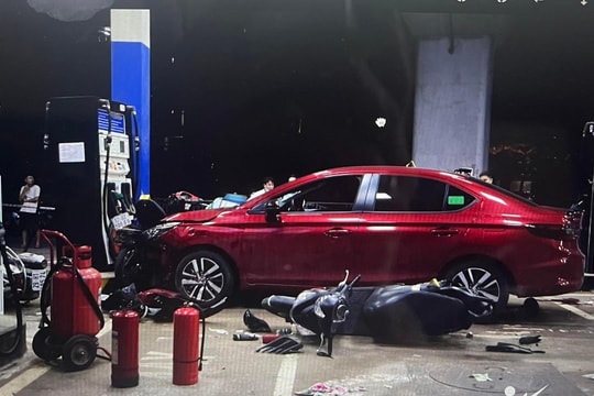 Bắt tạm giam tài xế uống bia tông 8 người bị thương 