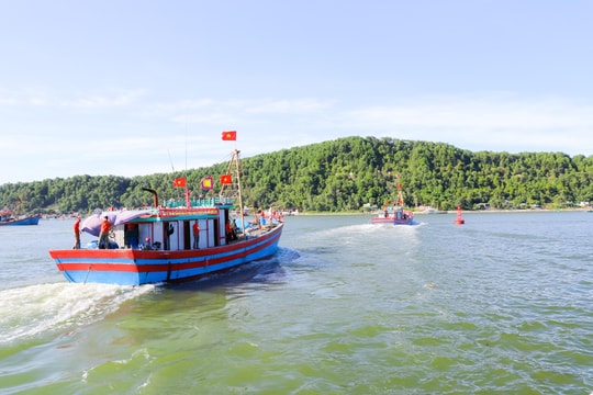 Diễn tập Khu vực phòng thủ - Phòng thủ dân sự: Huy động nhân lực, tàu thuyền và phương tiện dân sự bảo vệ chủ quyền Tổ quốc