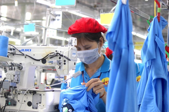 Đảm bảo quyền lợi cho người lao động trước yêu cầu tăng năng suất