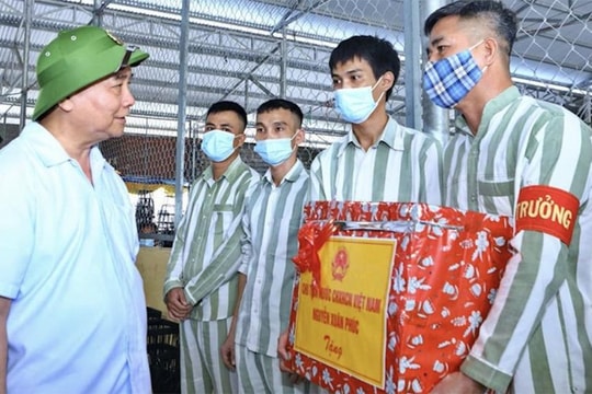 Chủ tịch nước ân giảm án tử hình cho 10 bị án