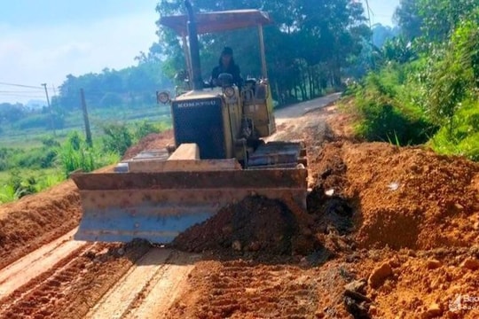 Gần 6 tỷ đồng nâng cấp tuyến đường lầy lội tại huyện Tân Kỳ