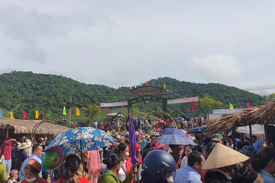 Xã Nga My, huyện Tương Dương lần đầu tiên có chợ phiên