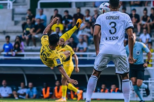 Man City từ chối mua Neymar; Quang Hải đang dần bị Pau FC lãng quên