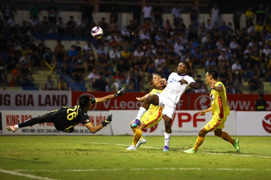 Sông Lam Nghệ An tiếp tục trắng tay trên sân Thanh Hoá