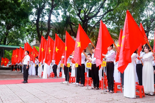 Những khoảnh khắc đẹp trong ngày khai giảng 