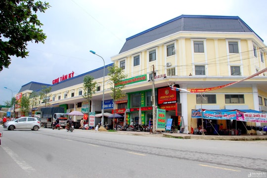 Tân Kỳ tiếp tục vận động tiểu thương vào kinh doanh tại chợ mới