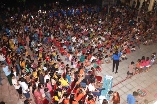 Trung thu rộn ràng ở bản tái định cư