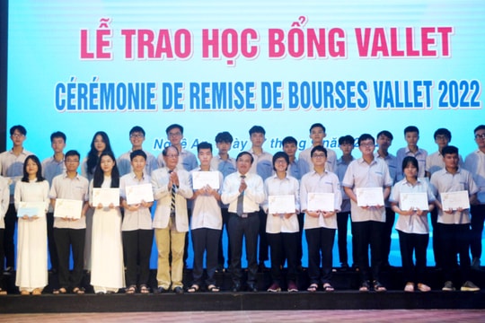 126 học sinh, sinh viên Nghệ An được nhận học bổng Vallet
