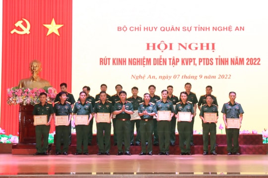 Bộ CHQS tỉnh rút kinh nghiệm diễn tập Khu vực phòng thủ, phòng thủ dân sự tỉnh năm 2022 