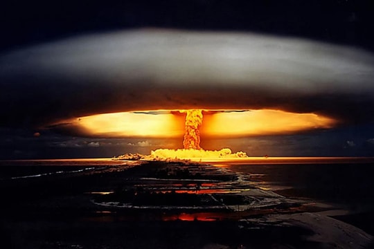 Ukraine thừa nhận tấn công Crimea, cảnh báo chiến tranh hạt nhân Nga - phương Tây