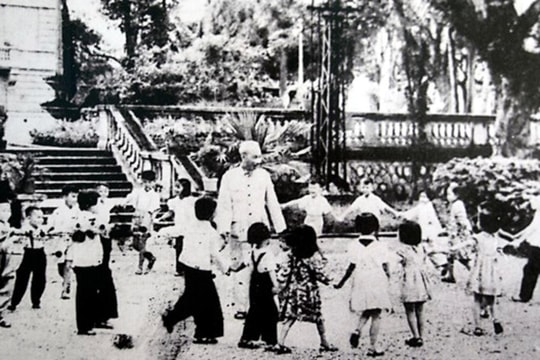 Những bức thư của Bác Hồ gửi thiếu niên, nhi đồng vào dịp Tết Trung thu 