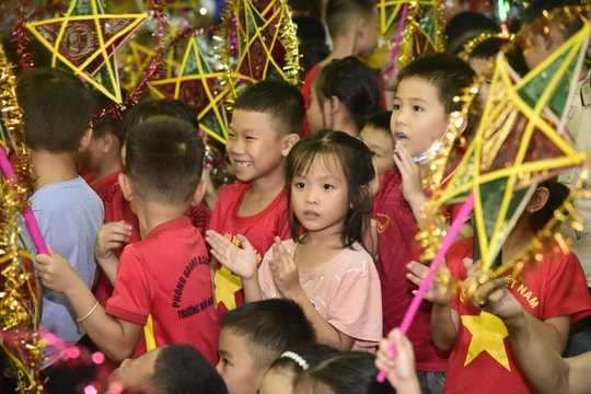 Mang Trung thu ấm áp đến với mọi trẻ em