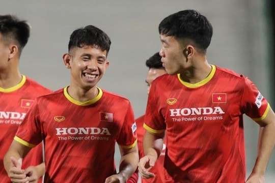 U20 Việt Nam gạch tên 2 cầu thủ trước khi đi Indonesia; Xuân Trường, Hồng Duy chấn thương trước dịp tuyển Việt Nam hội quân