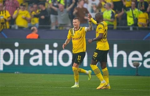 Đội 1 Dortmund sẽ đến Việt Nam đá giao hữu cuối năm nay; Man United sắp gia hạn hợp đồng với 5 ngôi sao, không có Ronaldo