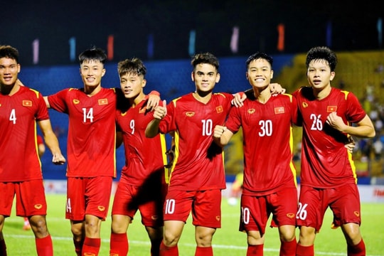 U20 Việt Nam - U20 Hong Kong: Đầu xuôi đuôi mới lọt