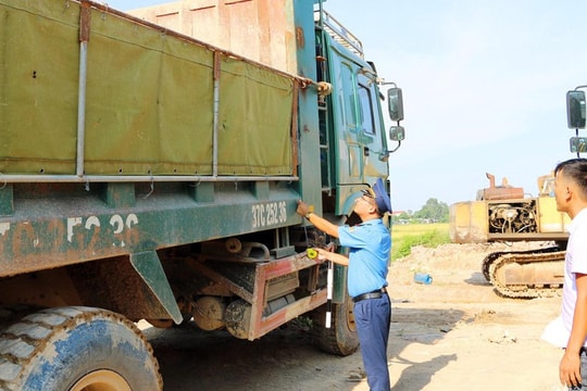 Tìm giải pháp ngăn chặn tình trạng xe quá khổ, quá tải