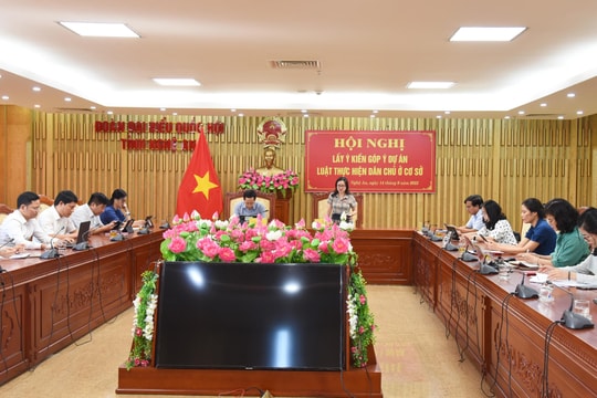Đoàn đại biểu Quốc hội tỉnh Nghệ An lấy ý kiến góp ý vào dự thảo Luật Thực hiện dân chủ ở cơ sở