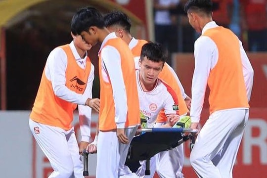 Hoàng Đức chấn thương trước khi lên ĐT Việt Nam; Hồng Lĩnh Hà Tĩnh chia điểm TP.HCM, HLV Nguyễn Thành Công tiếc nuối