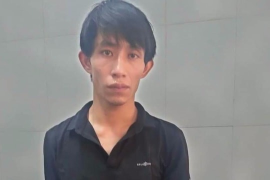 Công an thành phố Vinh bắt đối tượng cướp 4 thẻ cào điện thoại 