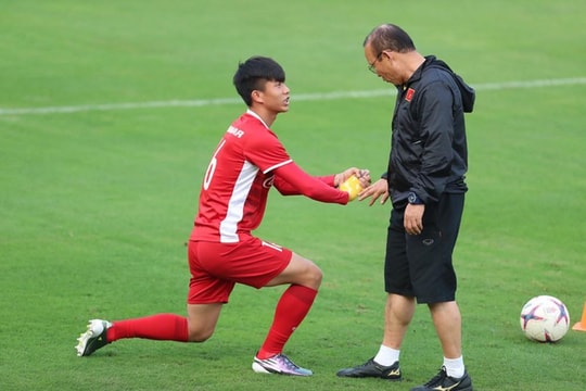 Phan Văn Đức chia sẻ những câu chuyện thú vị về thầy Park Hang-seo