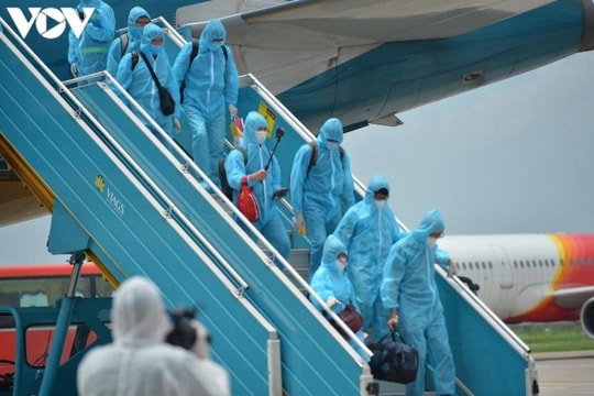 Bắt Vụ trưởng Quan hệ quốc tế Văn phòng Chính phủ vì liên quan 'chuyến bay giải cứu'