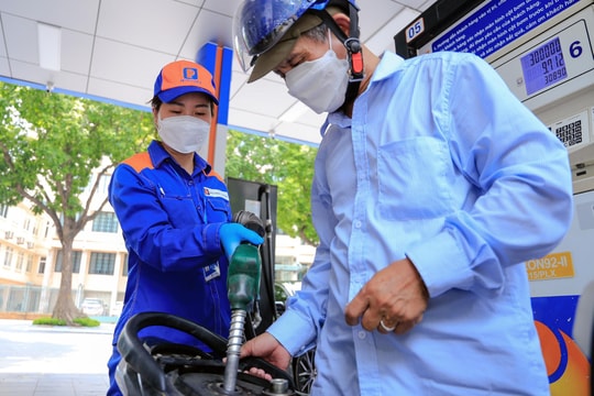 Ngày mai (21/9) xăng, dầu có khả năng giảm giá mạnh