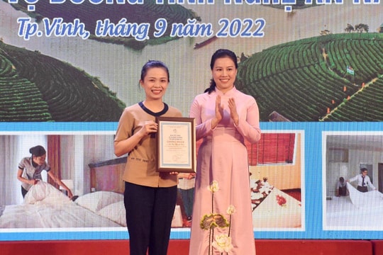 11 thí sinh được trao giải tại Hội thi Nghiệp vụ buồng tỉnh Nghệ An