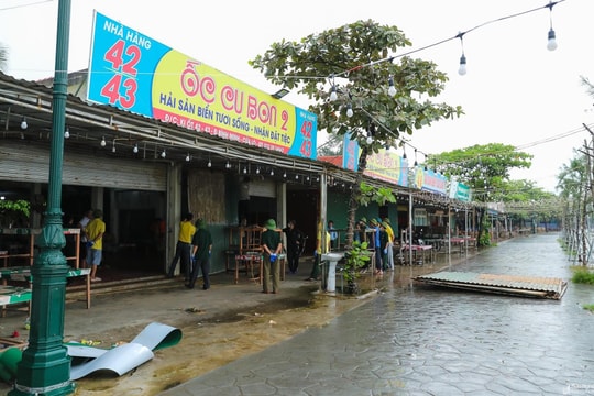 Giải tỏa ki-ốt trên bãi biển Cửa Lò: Đã có những hộ dân tiên phong 
