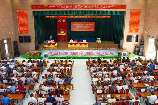 Huyện Nam Đàn gặp mặt, đối thoại người đứng đầu cấp ủy, chính quyền với cán bộ khối, xóm