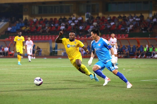 Vòng 17 V.League: Sông Lam Nghệ An đã khó lại càng thêm khó