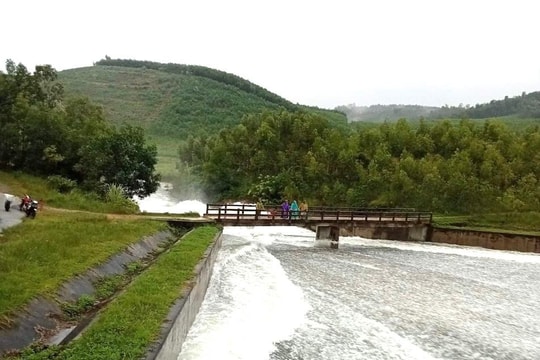 Yên Thành: 6 hồ chứa đang ở mức báo động khẩn cấp