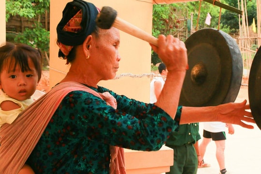 Những người 'giữ lửa' cho bản sắc văn hóa vùng cao