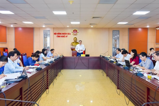 Nghệ An: Cho ý kiến về mức chi cho hoạt động lựa chọn sách giáo khoa trong cơ sở giáo dục phổ thông