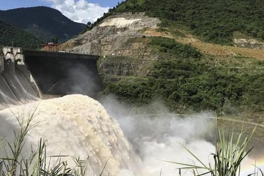 Xả nước hồ chứa Nhà máy Thủy điện Khe Bố 