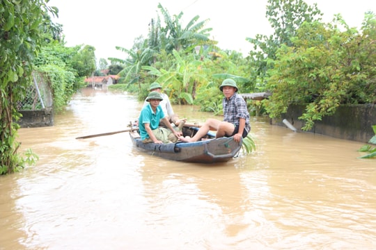 Tìm thủ phạm gây ngập lụt nặng nề tại thị xã Hoàng Mai (Nghệ An)