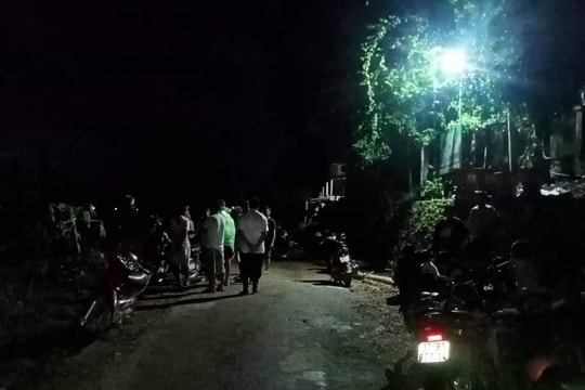 Đi thả lưới, người đàn ông đuối nước trên ruộng