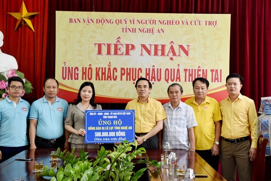 Tỉnh Thanh Hóa hỗ trợ Nghệ An 500 triệu đồng và 200 chăn bông khắc phục hậu quả lũ lụt